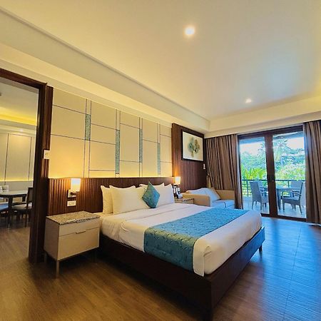 Solina Beach & Nature Resort Carles Екстер'єр фото