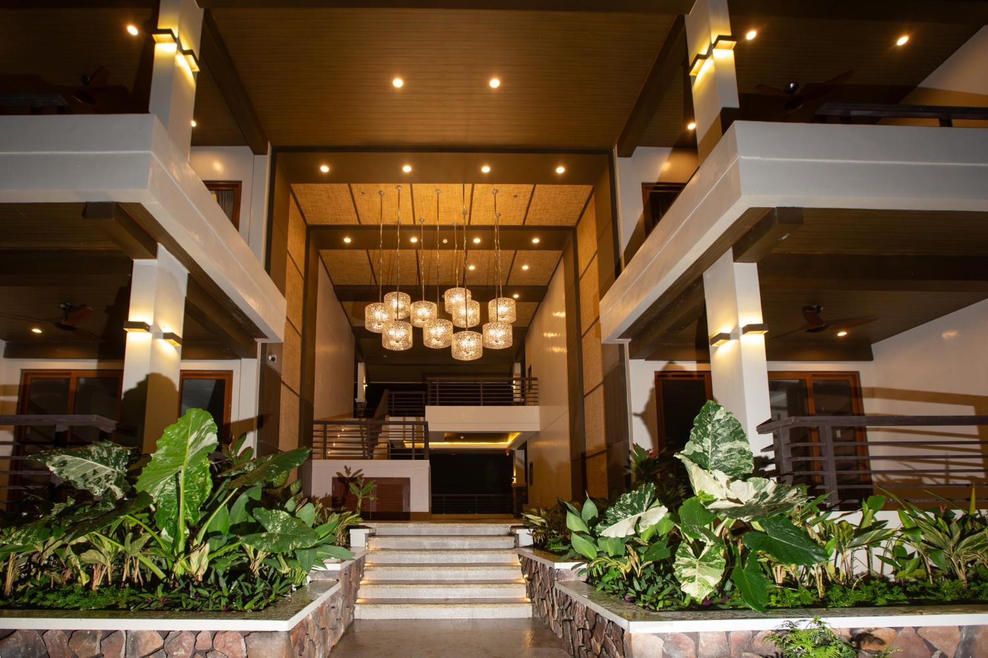 Solina Beach & Nature Resort Carles Екстер'єр фото