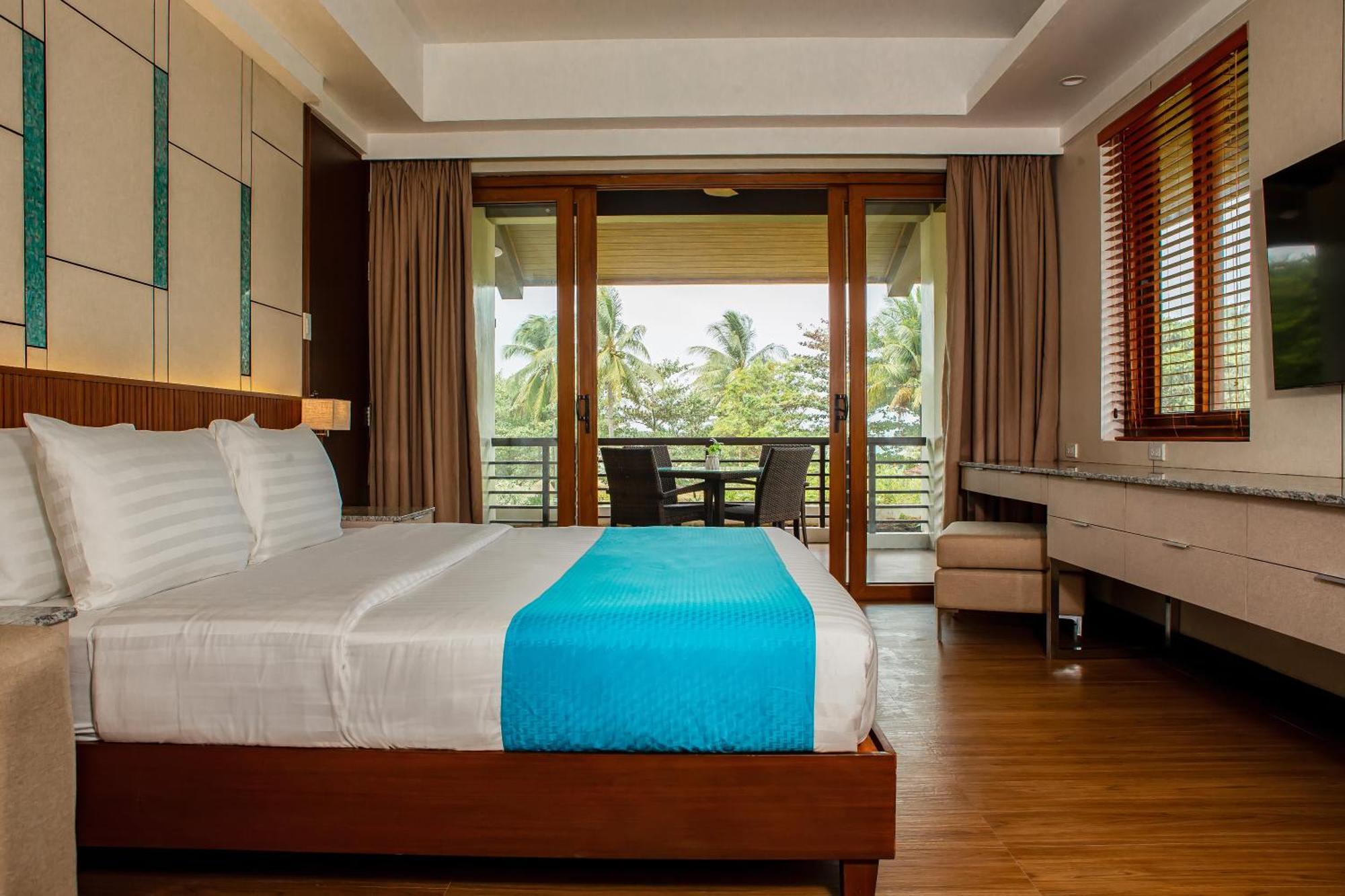 Solina Beach & Nature Resort Carles Екстер'єр фото