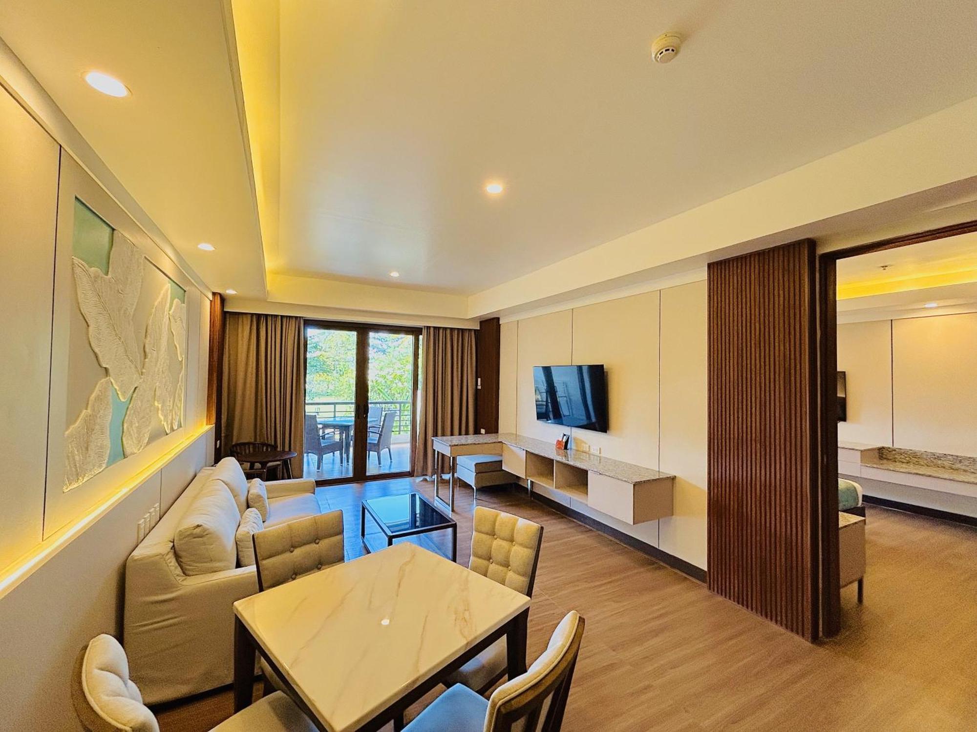 Solina Beach & Nature Resort Carles Екстер'єр фото